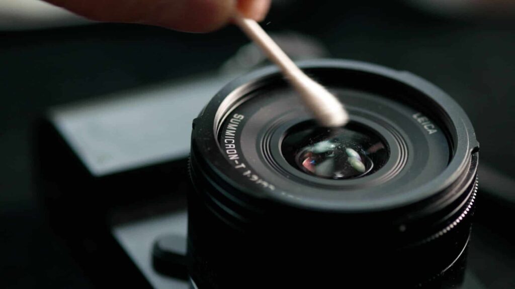 Dos and Don'ts of Camera Lens Cleaning: