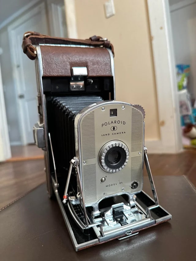 Polaroid Land Camera Model 95: