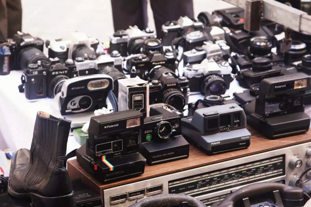 1. Why Are Vintage Polaroid Cameras Still Popular?